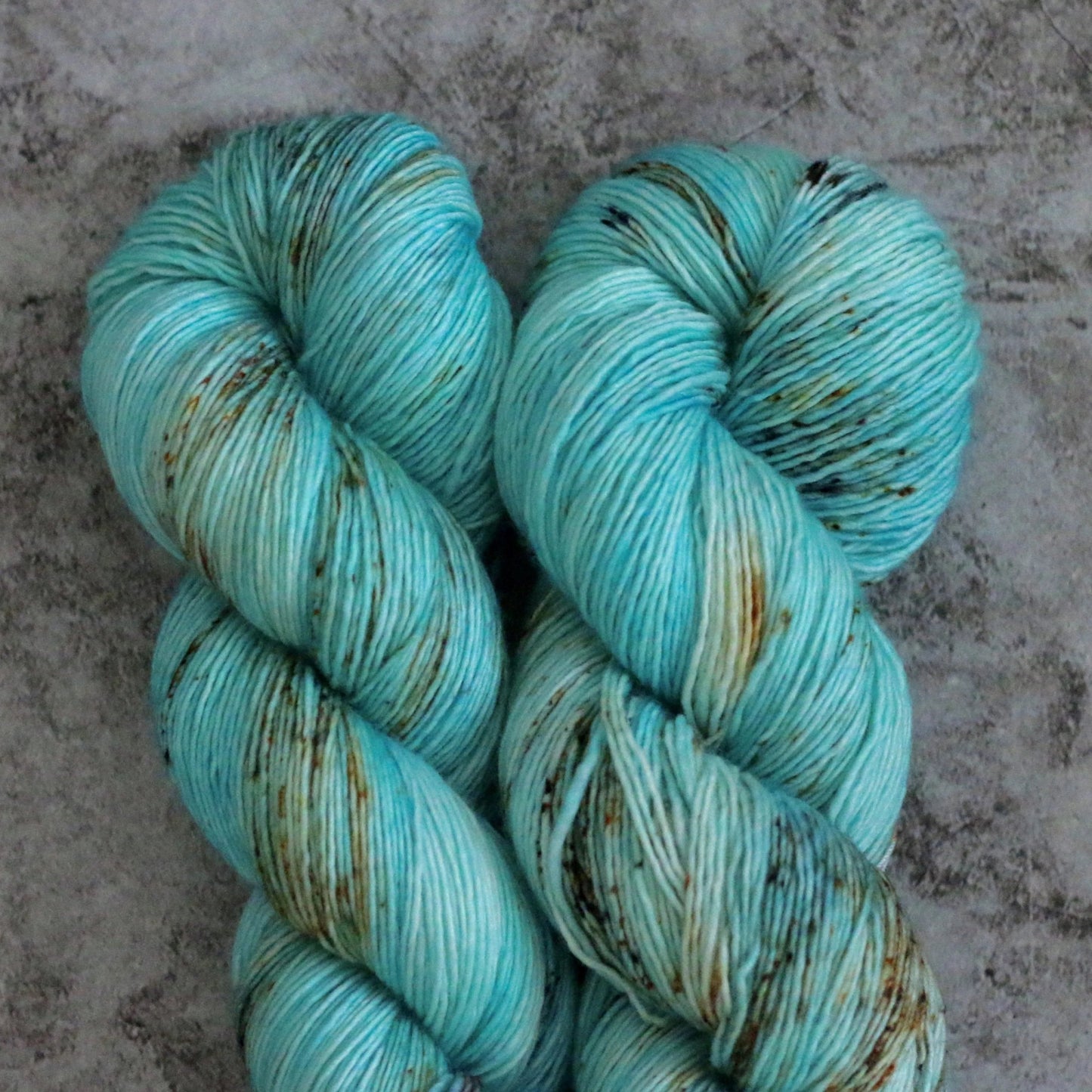 Twist Light Yarn - homesewn