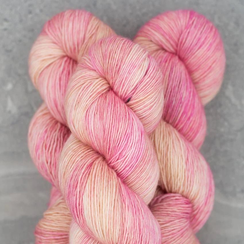 Twist Light Yarn - homesewn