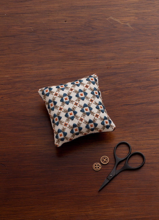 Zizashi Kits - Pincushion - homesewn